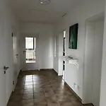 Zu-hau-se *